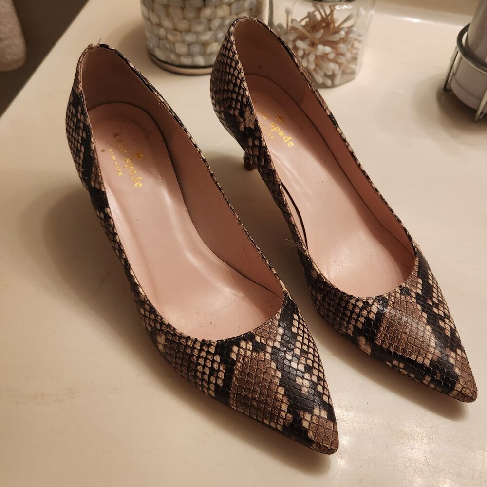 Kate Spade Snake Skin Print Leather Kitten Heel Pointy Toe Pumps - Size 8